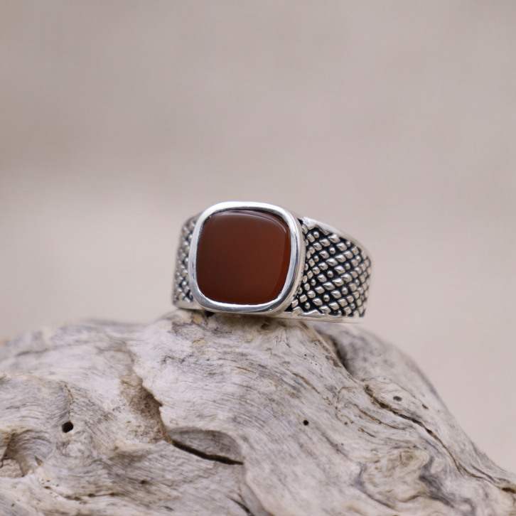 Bague en argent et cornaline