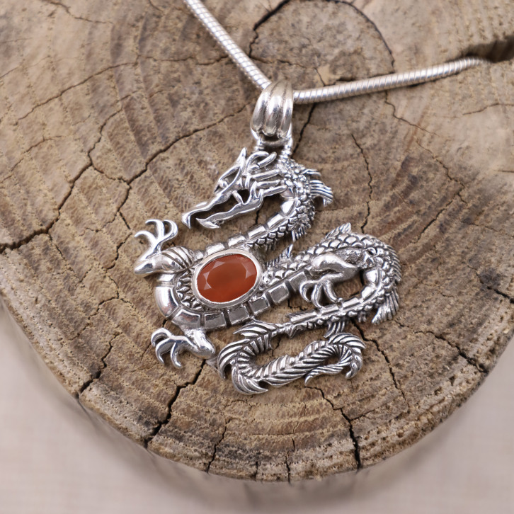 Pendentif en argent et cornaline - dragon