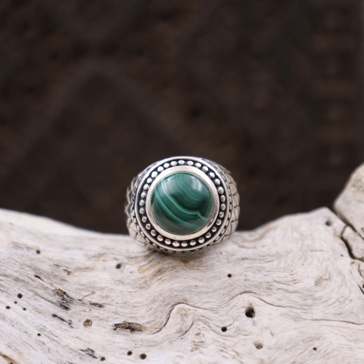 Bague en argent et malachite