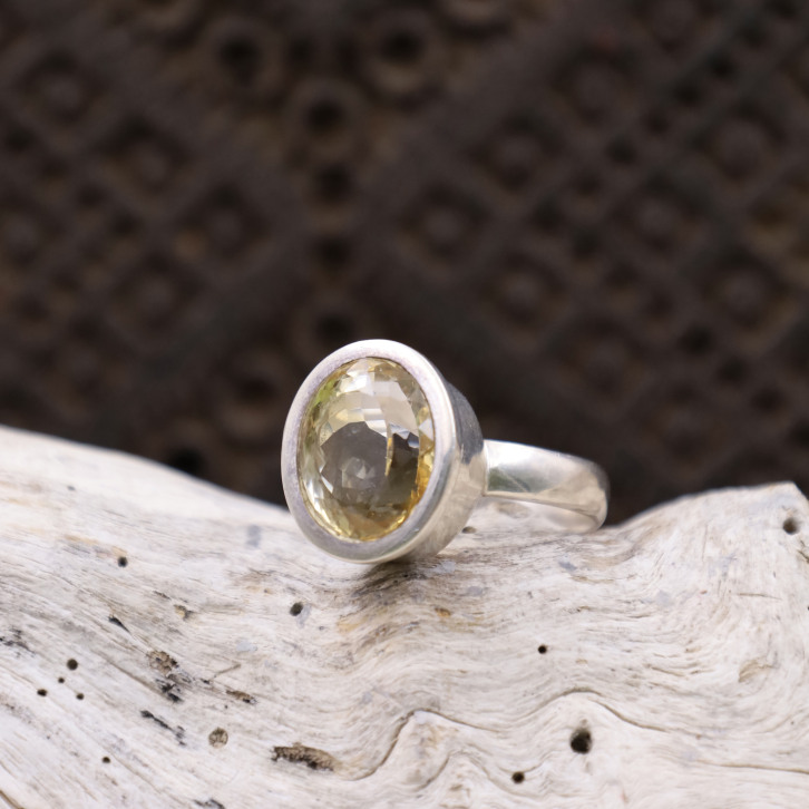 Bague en argent et citrine