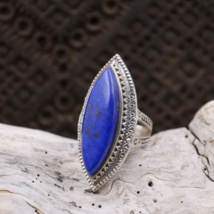 Bague en argent et lapis lazuli