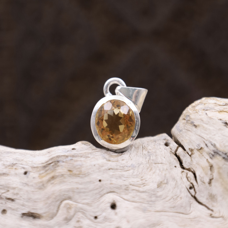 Pendentif en argent et citrine