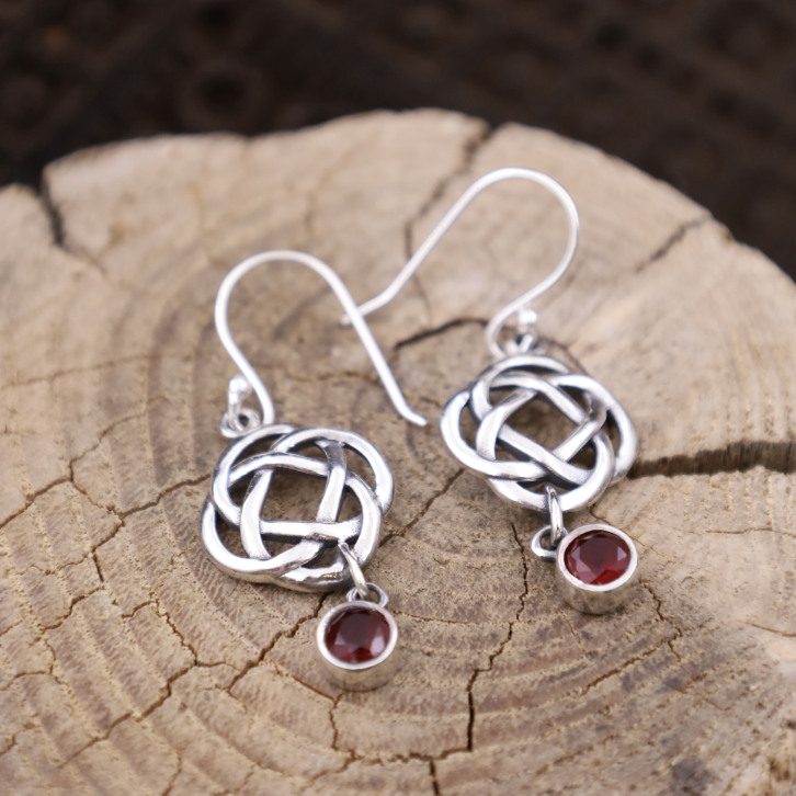 Boucles d'oreilles en argent et Rubis