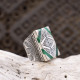 Bague en argent et malachite