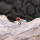 Bague de phalange en argent et cornaline