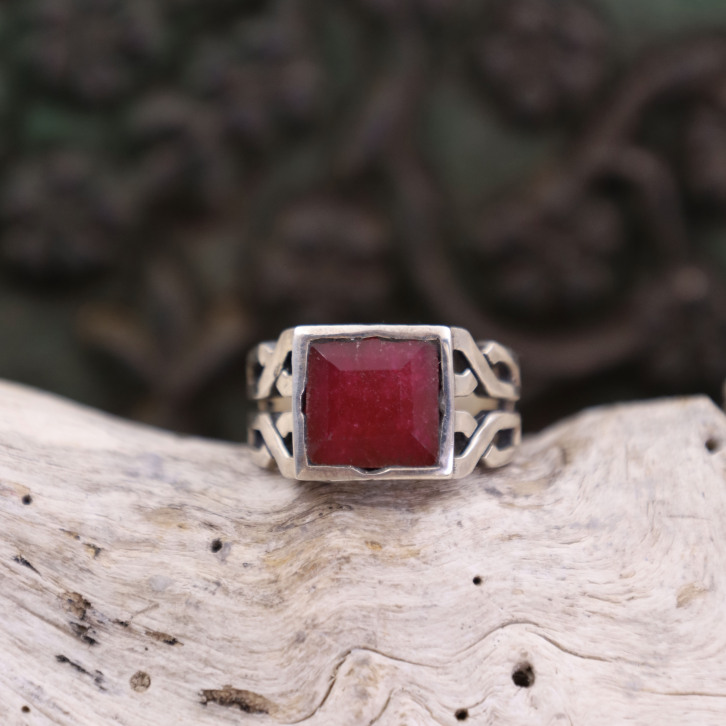 Bague en argent et racine de Rubis