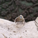 Bague en argent et topaze bleue