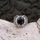 Bague en argent et onyx