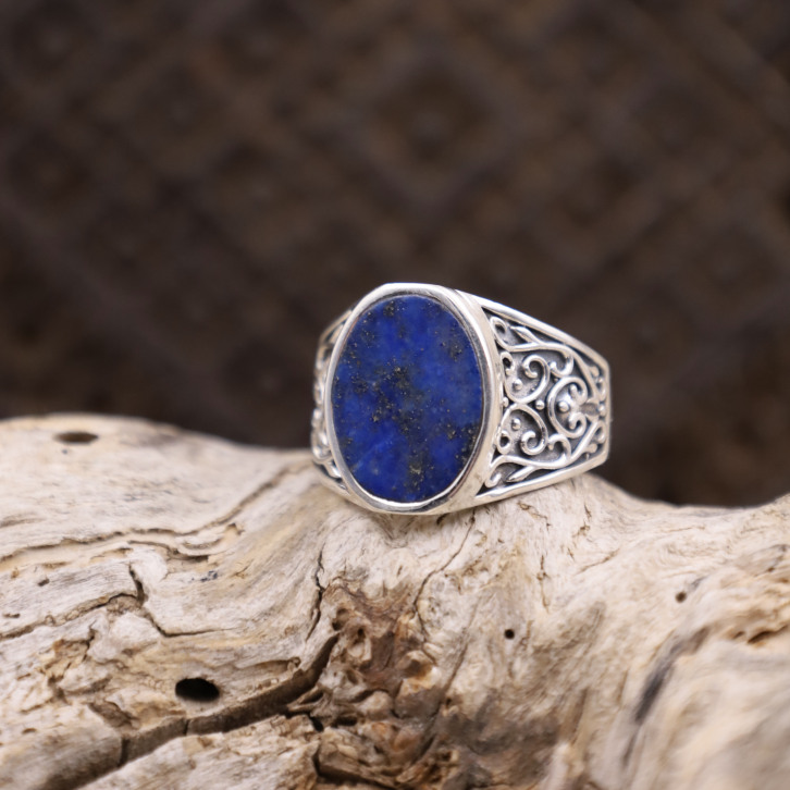 Bague en argent et lapis lazuli