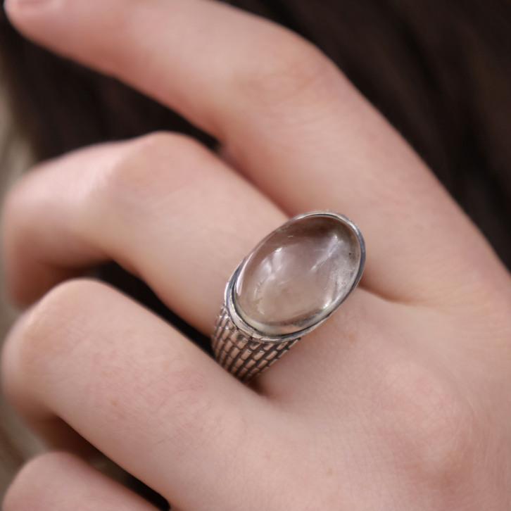 Bague en argent et quartz