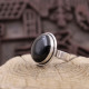 Bague en argent et onyx