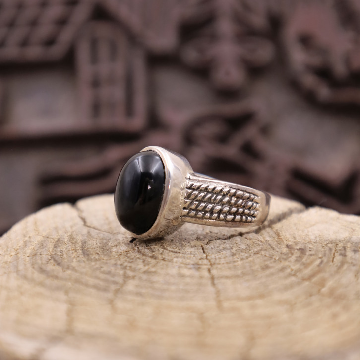 Bague en argent et onyx