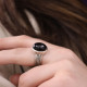 Bague en argent et onyx