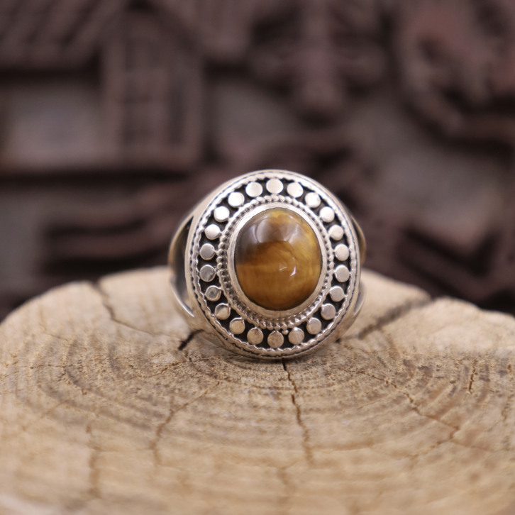 Bague en argent et pierre oeil de tigre