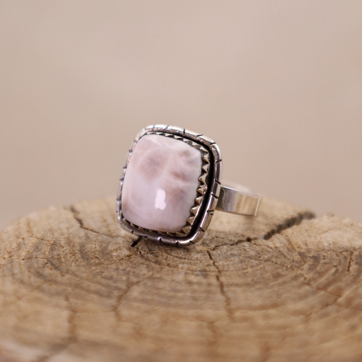 Bague en argent et pierre larimar rose