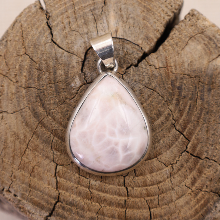 Pendentif en argent et pierre larimar rose