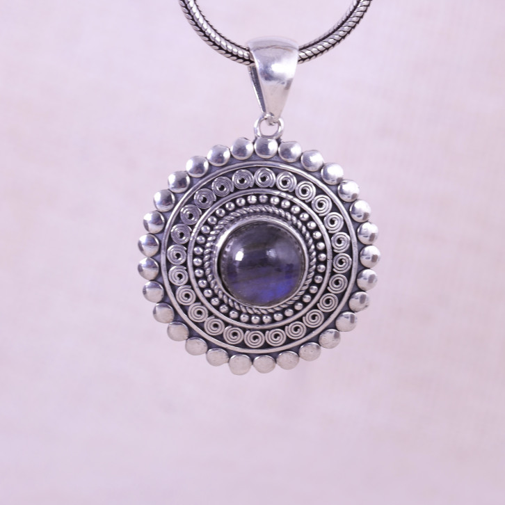 Pendentif en argent et labradorite